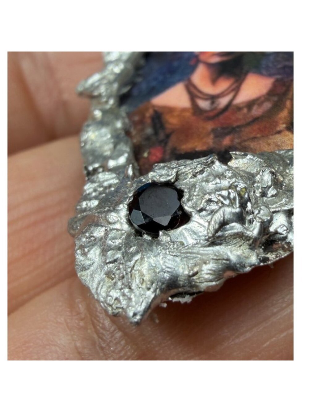 Echoes of Frida: Handcrafted Portrait Drop Earrings w/ Hessonite & Black Garnet - Picture 13 of 16